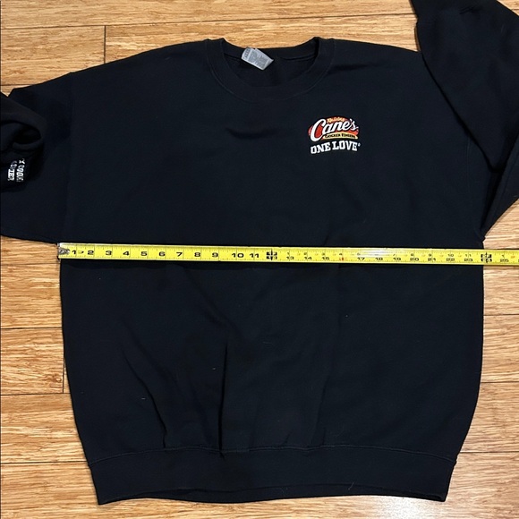 Gildan Black Raising Cane's Streetwear Sweatshirt “One Love” Men’s XL - Picture 5 of 5